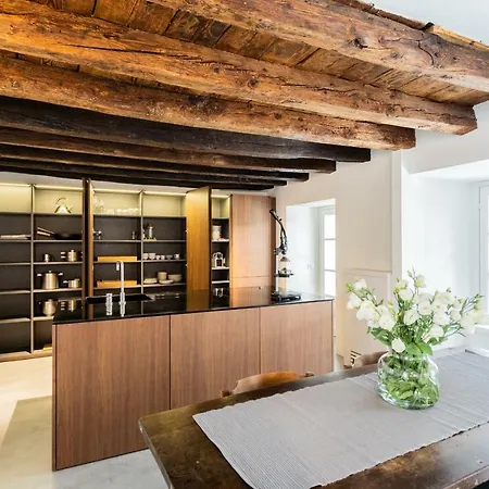 Shades Of With Private Terrace By Rent Apartman