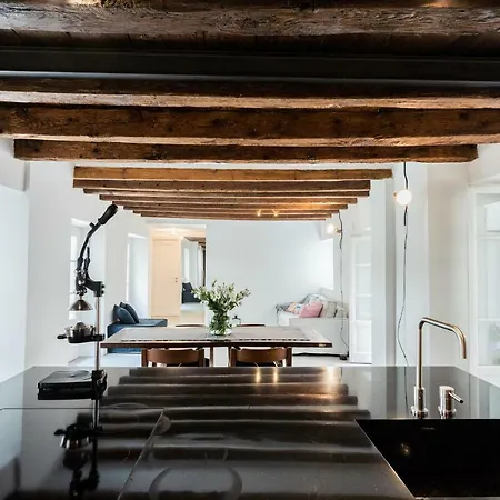 Shades Of With Private Terrace By Rent Apartment Como