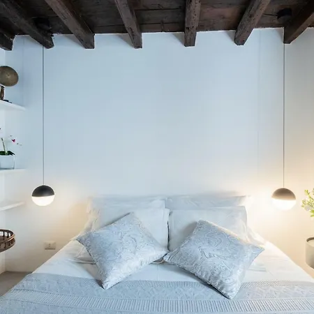 Shades Of With Private Terrace By Rent * Como