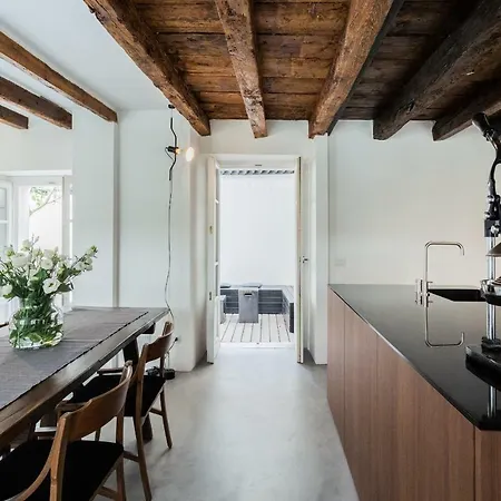 Shades Of With Private Terrace By Rent Apartment Como