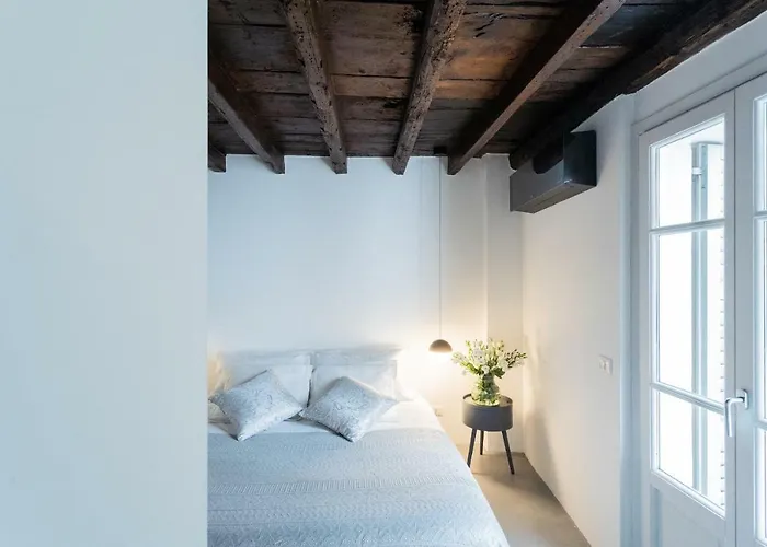 Shades Of With Private Terrace By Rent * Комо