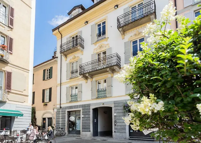 Shades Of With Private Terrace By Rent *