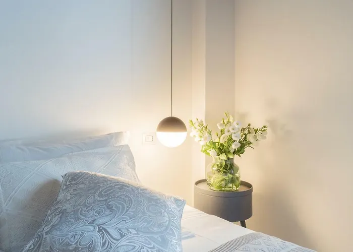 Shades Of With Private Terrace By Rent Комо