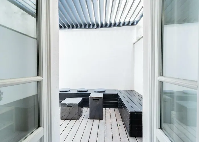 Shades Of With Private Terrace By Rent Apartmán *