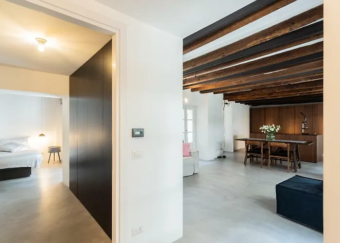 Shades Of With Private Terrace By Rent * Como